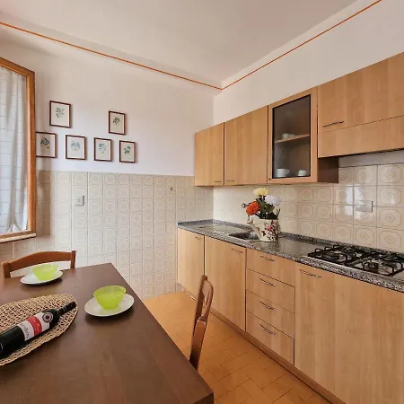 Mirella Trilocale Appartement *